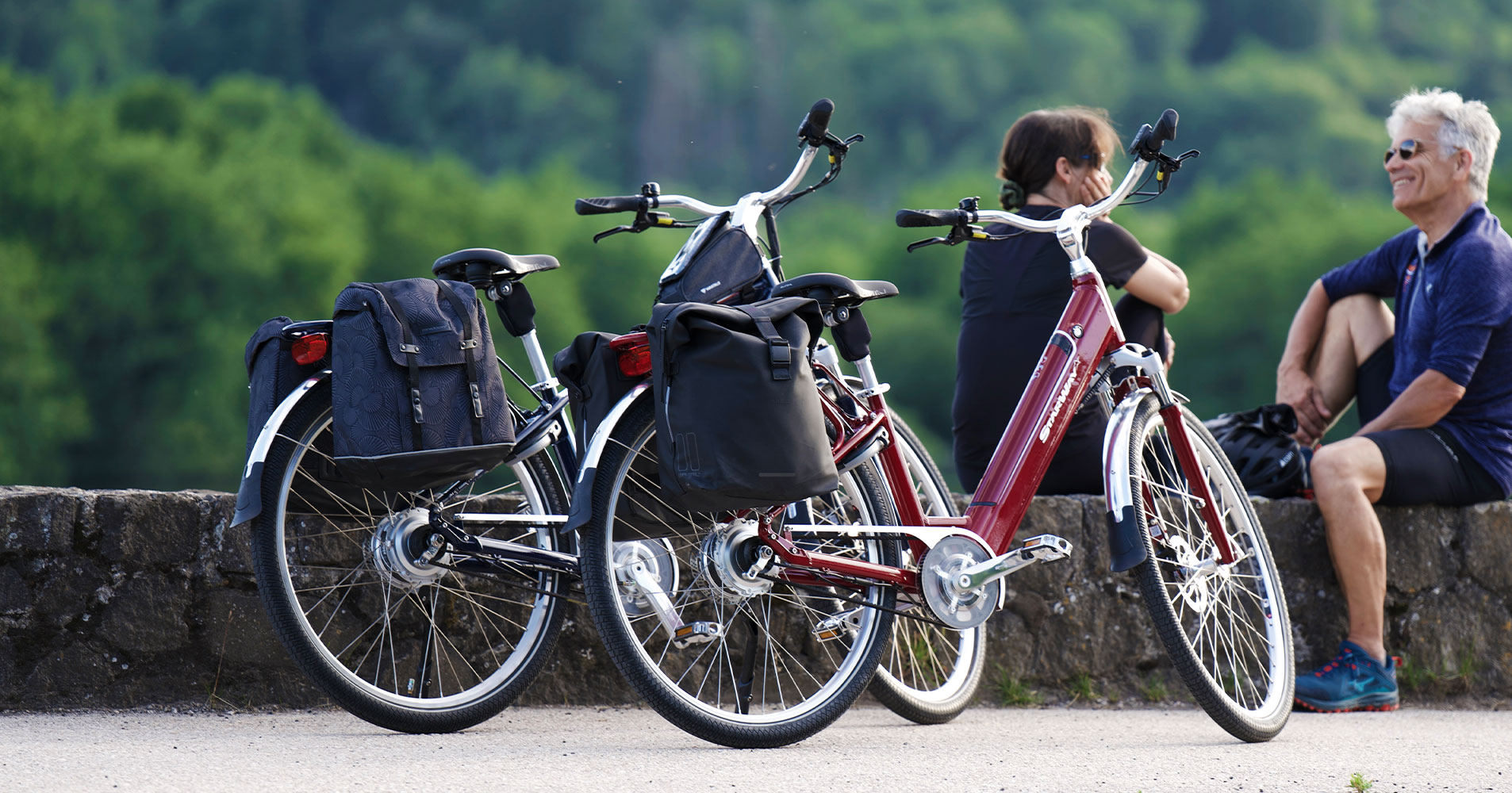 Offrez-vous de longues randonnées et le plaisir de l'évasion avec le vélo à assistance électrique Starway Grand Touring